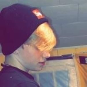 Meet your Posher, Dakota